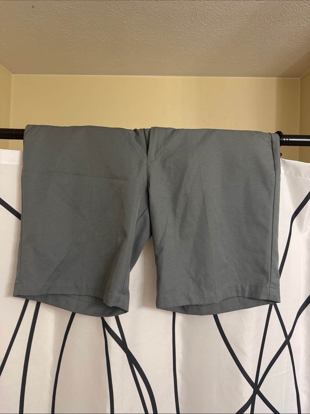 Greg Norman Collection Men's Pants — Olive